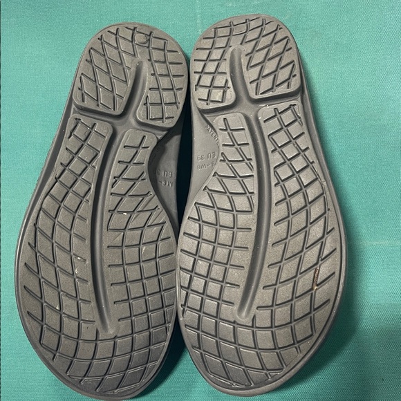 Oofos Daisy Slide, Women's 8 Men's 6 - Picture 4 of 5